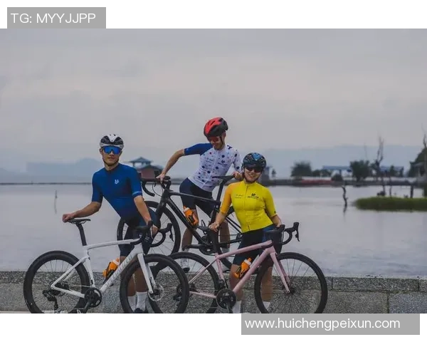 户外运动热潮来袭露营骑行路亚钓鱼成新风尚